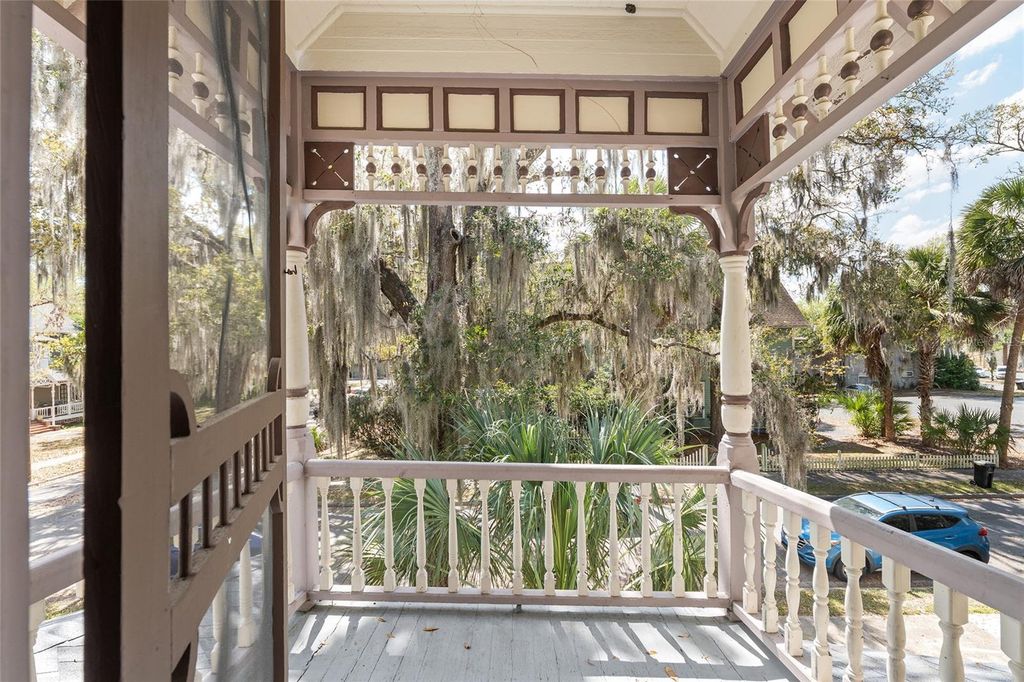 Image 31 of property listing at 306 NE 3RD STREET, Gainesville, FL 32601