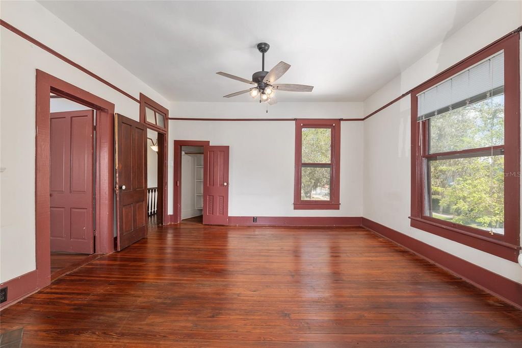 Image 32 of property listing at 306 NE 3RD STREET, Gainesville, FL 32601