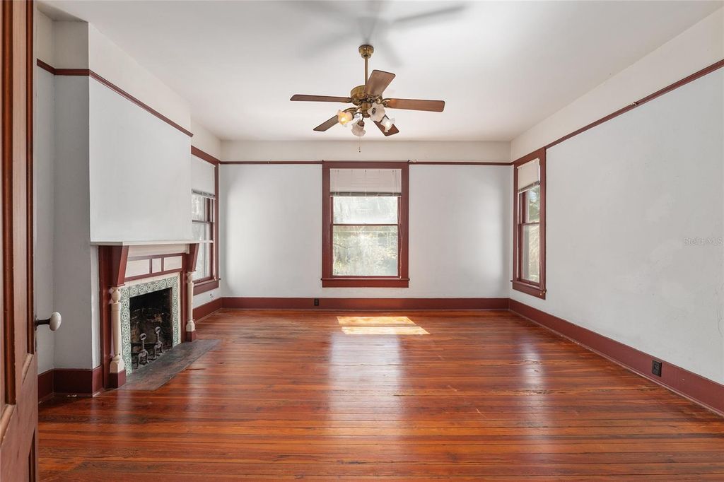 Image 33 of property listing at 306 NE 3RD STREET, Gainesville, FL 32601