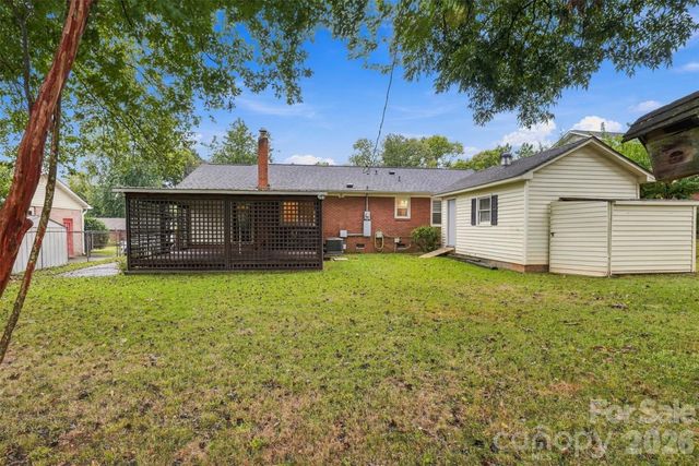7033 Starvalley Drive, Charlotte, NC 28210