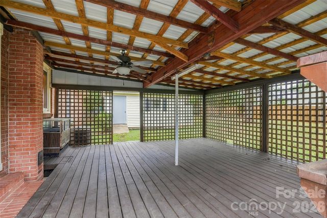 7033 Starvalley Drive, Charlotte, NC 28210