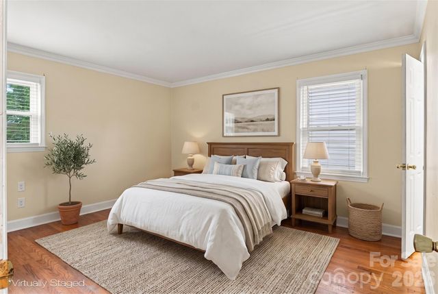 7033 Starvalley Drive, Charlotte, NC 28210