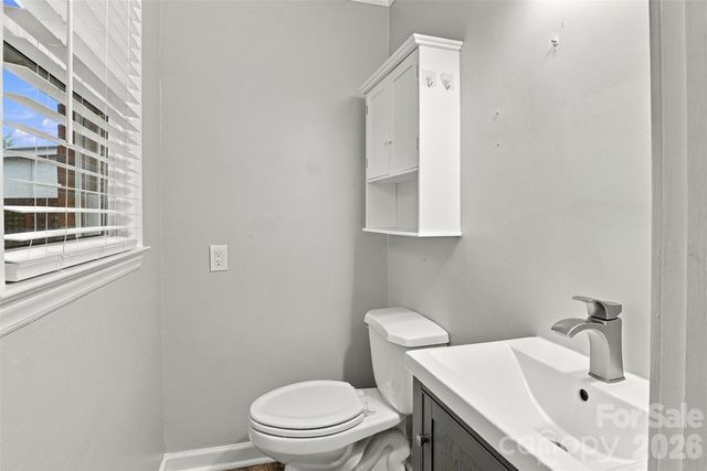 7033 Starvalley Drive, Charlotte, NC 28210