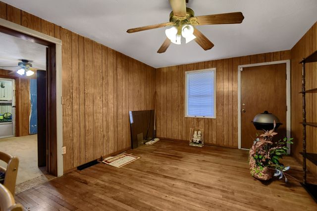 209 E Woodland Street, Collinsville, TX 76233