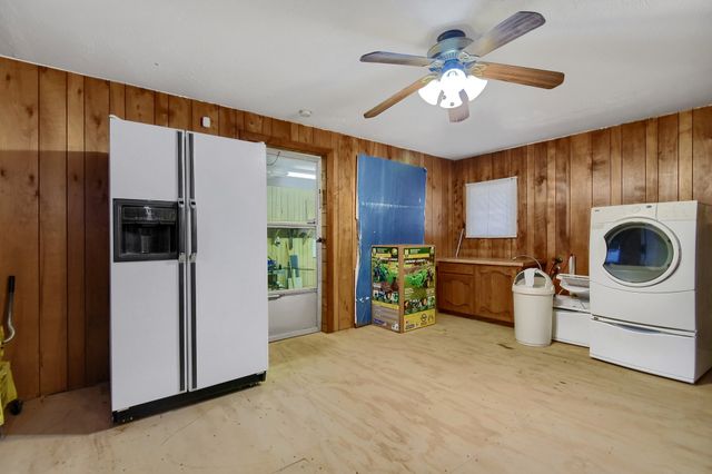 209 E Woodland Street, Collinsville, TX 76233
