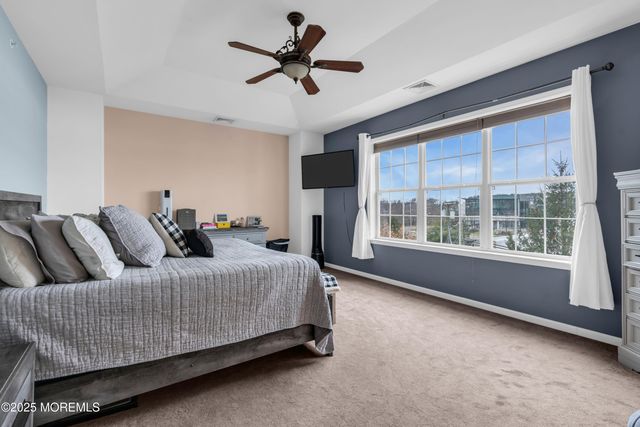 136 Mill Pond Way 22, Eatontown, NJ 07724