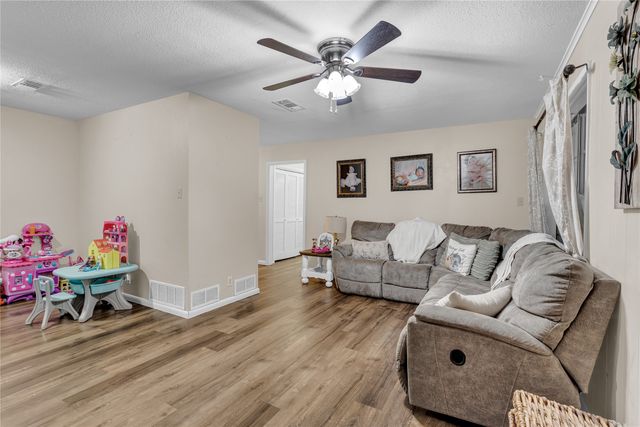 153 Circle Drive, Denison, TX 75021