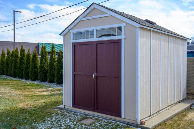 13342 Lutz Avenue, Warren, MI 48088