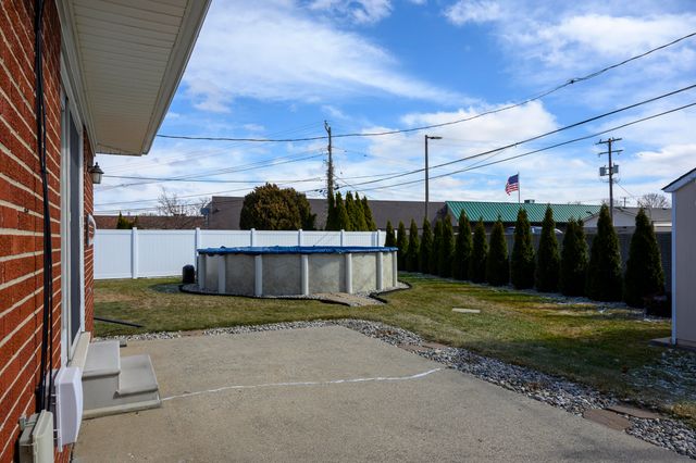 13342 Lutz Avenue, Warren, MI 48088