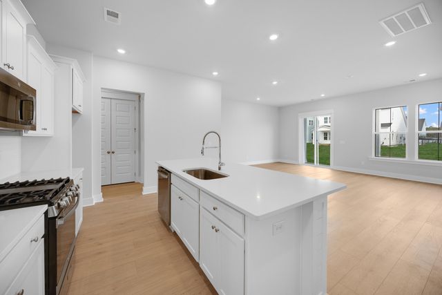 104 Bloomsbury Street, Summerville, SC 29486