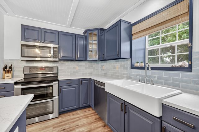 2833 Via Roma Court, Gulf Breeze, FL 32563