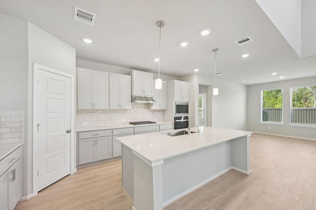 1233 Corsica Cliffs Drive, Huffman, TX 77336