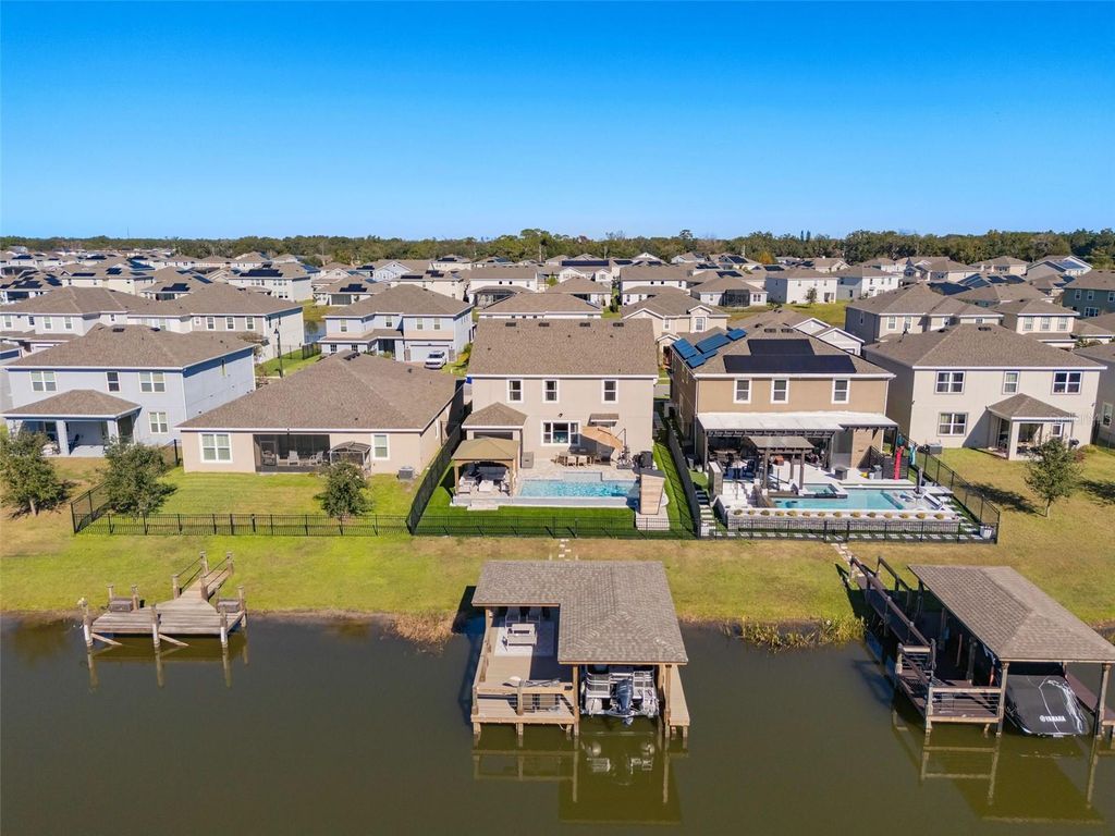 Image 11 of property listing at 5038 TIBET COURT, St Cloud, FL 34772