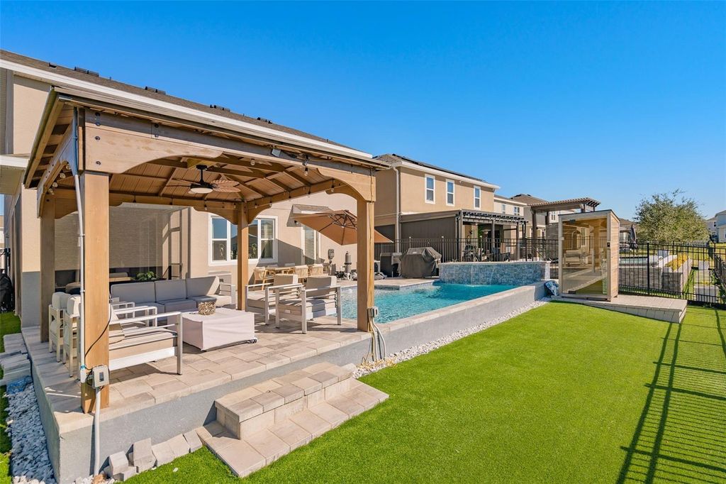 Image 4 of property listing at 5038 TIBET COURT, St Cloud, FL 34772