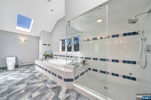 1 Collins Avenue, Closter, NJ 07624