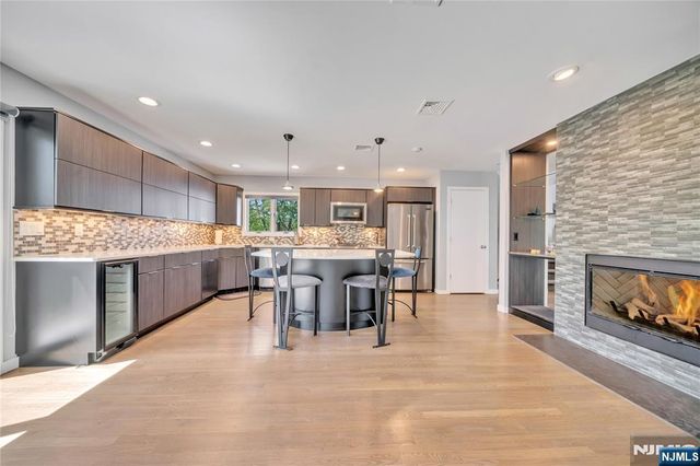 1 Collins Avenue, Closter, NJ 07624