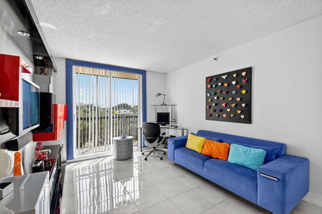 5301 Fountains Drive S 501, Lake Worth, FL 33467