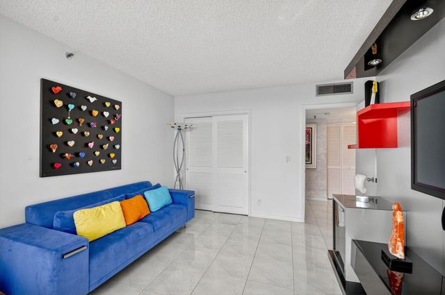 5301 Fountains Drive S 501, Lake Worth, FL 33467