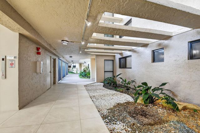 5301 Fountains Drive S 501, Lake Worth, FL 33467