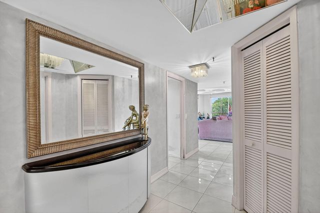 5301 Fountains Drive S 501, Lake Worth, FL 33467