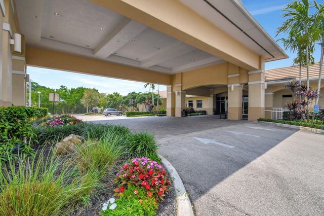 5301 Fountains Drive S 501, Lake Worth, FL 33467