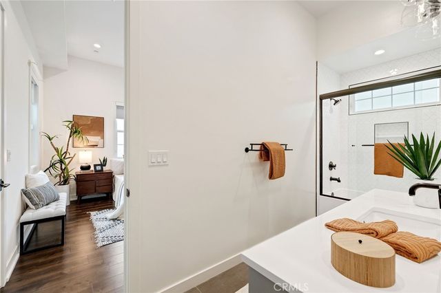 1919 Gates Avenue B, Redondo Beach, CA 90278