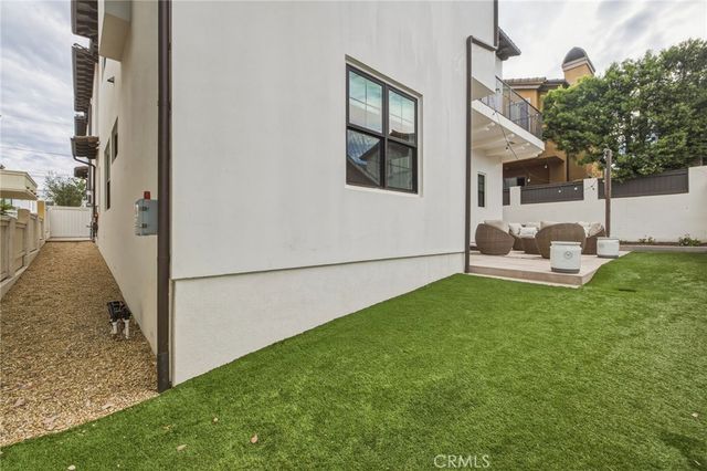 1919 Gates Avenue B, Redondo Beach, CA 90278