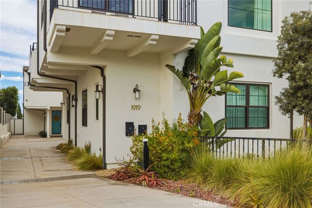 1919 Gates Avenue B, Redondo Beach, CA 90278