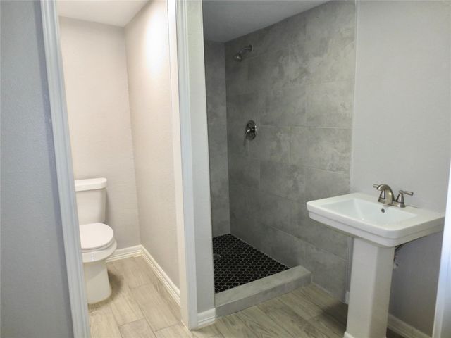 2204 Parker Road A, Houston, TX 77093