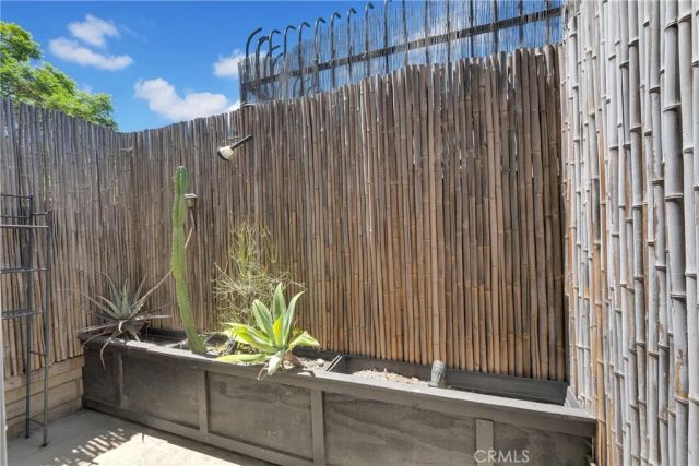 6431 Rugby Avenue E, Huntington Park, CA 90255