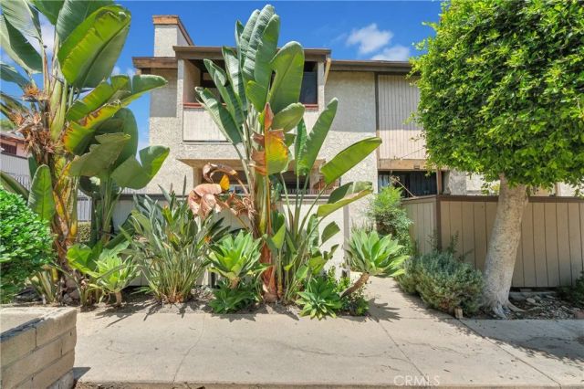 6431 Rugby Avenue E, Huntington Park, CA 90255