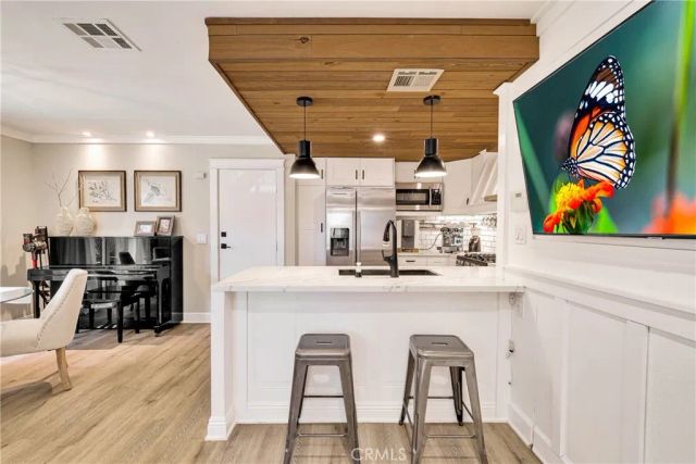 6431 Rugby Avenue E, Huntington Park, CA 90255