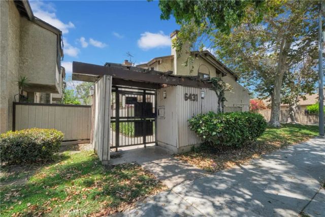 6431 Rugby Avenue E, Huntington Park, CA 90255
