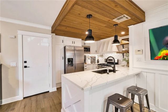 6431 Rugby Avenue E, Huntington Park, CA 90255