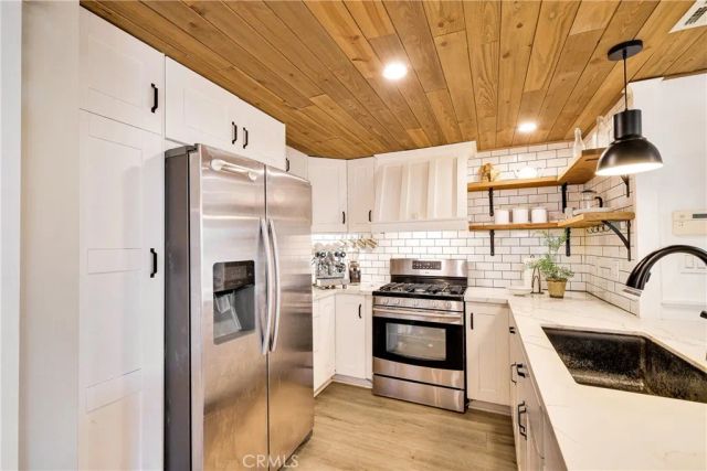6431 Rugby Avenue E, Huntington Park, CA 90255