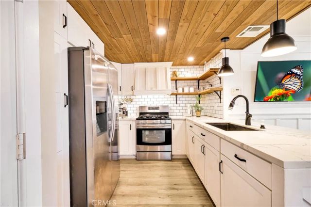 6431 Rugby Avenue E, Huntington Park, CA 90255