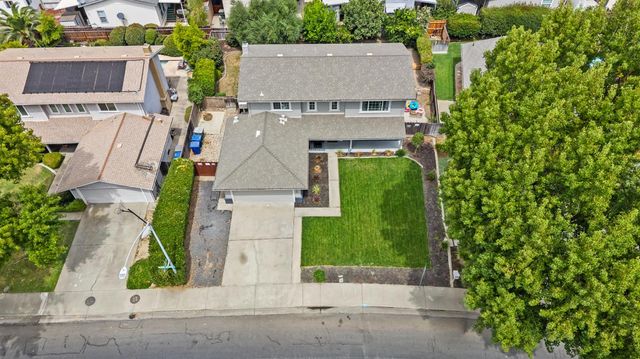 2017 Bridgewood Way, Modesto, CA 95355