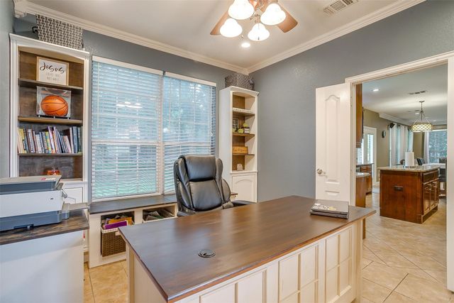 6329 Canyon Trail, Lake Worth, TX 76135