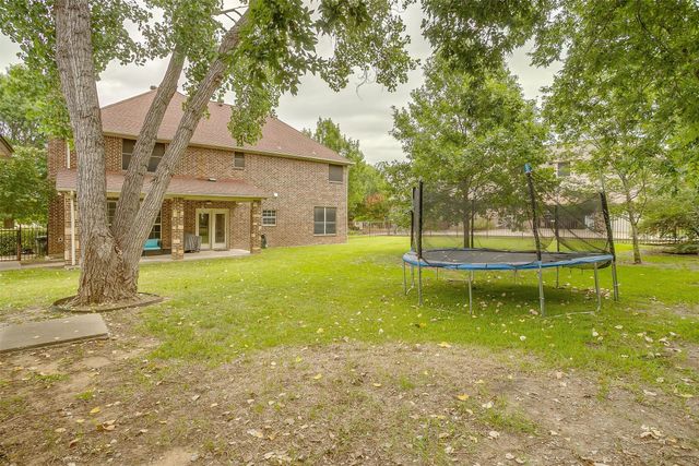 6329 Canyon Trail, Lake Worth, TX 76135