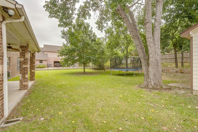 6329 Canyon Trail, Lake Worth, TX 76135