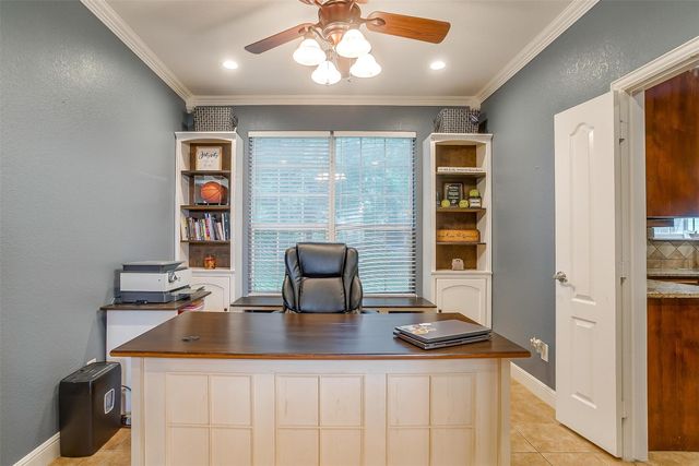 6329 Canyon Trail, Lake Worth, TX 76135