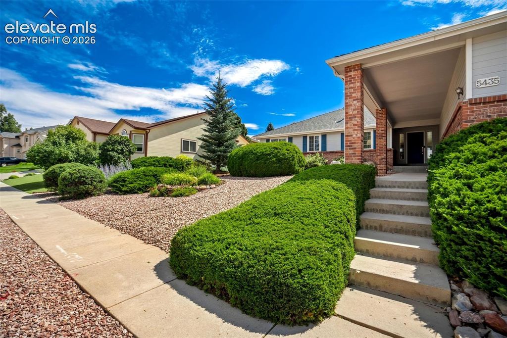 5435 Saddle Rock Road, Colorado Springs, CO 80918 — photo 3