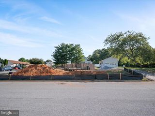 1047 GOODVIEW DR, Front Royal, VA 22630