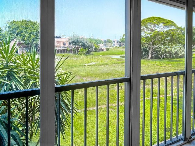 7561 NW 1st Street 207, Margate, FL 33063