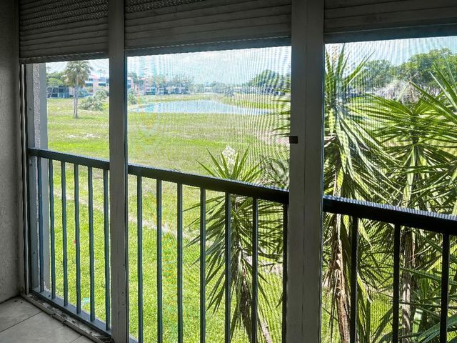 7561 NW 1st Street 207, Margate, FL 33063