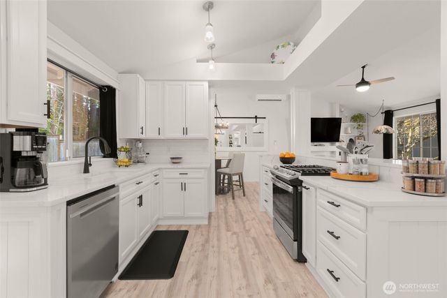 7917 71st Avenue NW, Gig Harbor, WA 98335