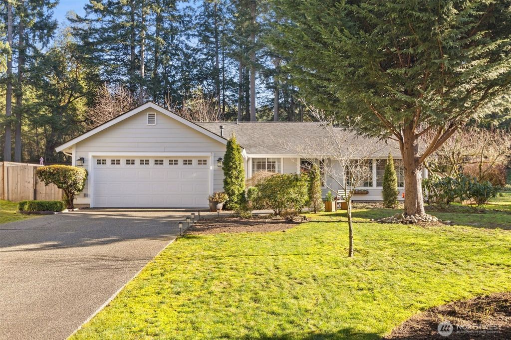 7917 71st Avenue NW, Gig Harbor, WA 98335