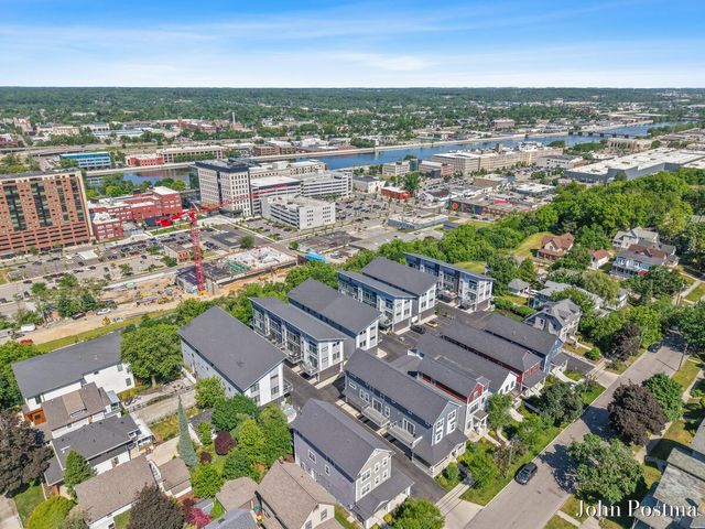 621 Fairview Avenue 1, Grand Rapids, MI 49503