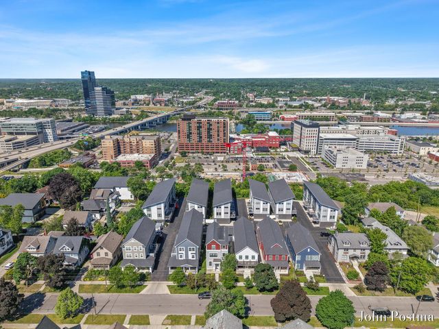 621 Fairview Avenue 1, Grand Rapids, MI 49503