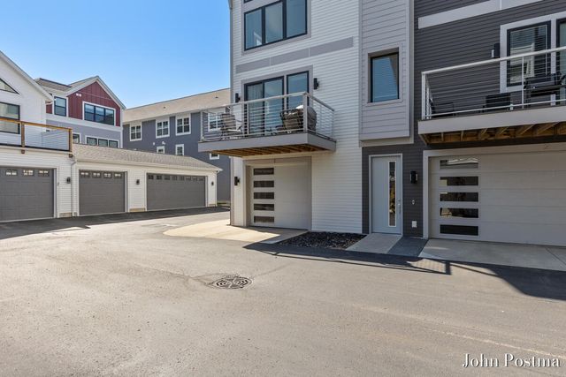 621 Fairview Avenue 1, Grand Rapids, MI 49503